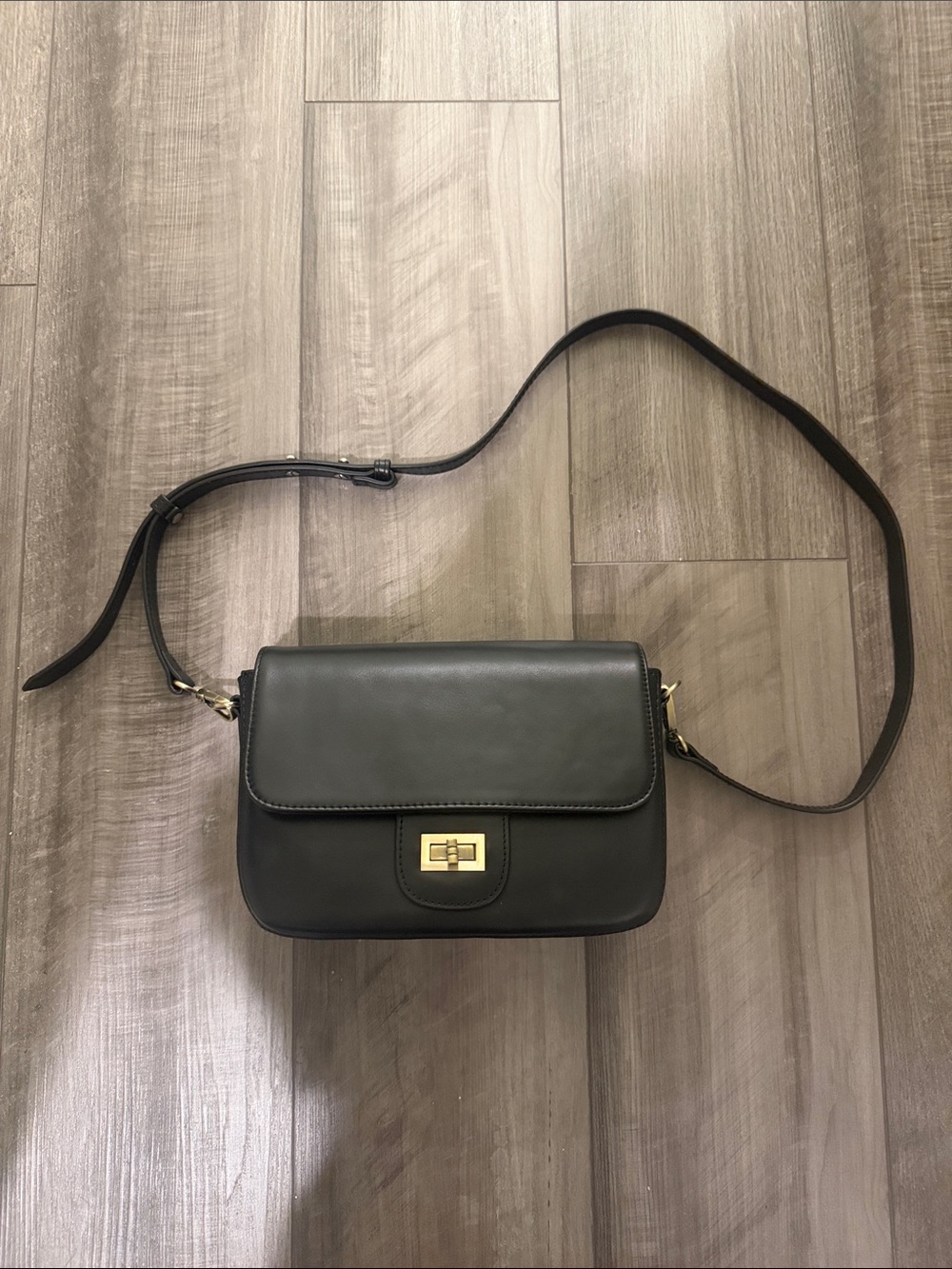 Andar The Penny Black Leather Crossbody Purse